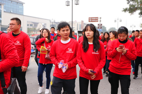 拓展什么時候進(jìn)行合適？企業(yè)內(nèi)部溝通不容忽視？怎么避免拓展中的錯誤？